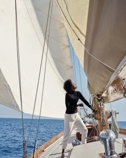 007 Superfine Roll Neck Cashmere Jumper Black -Cozy Fashion Shop 1910 as npeal 007 04 0348 1 copf1 1 bcab6d6e b993 4772 9488 829fa4b8e955