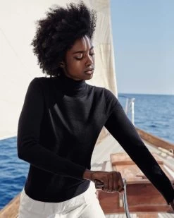 007 Superfine Roll Neck Cashmere Jumper Black