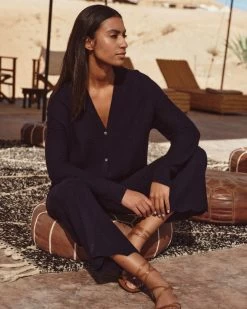 Women's Wave Stitch Cashmere Silk Trouser Navy Blue -Cozy Fashion Shop 2311 AS NPEAL 39 2506 1 8df5dbf7 d126 4e40 8eb4 f722904edf97