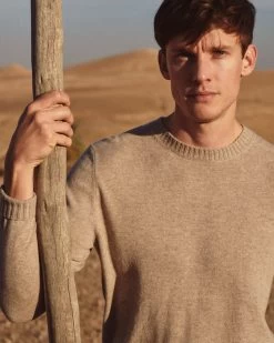 Men's Shoreditch Round Neck Cashmere Jumper Oatmeal Brown 13 Men's Shoreditch Round Neck Cashmere Jumper Oatmeal Brown -Cozy Fashion Shop 37 2311 AS NPEAL 54 33142