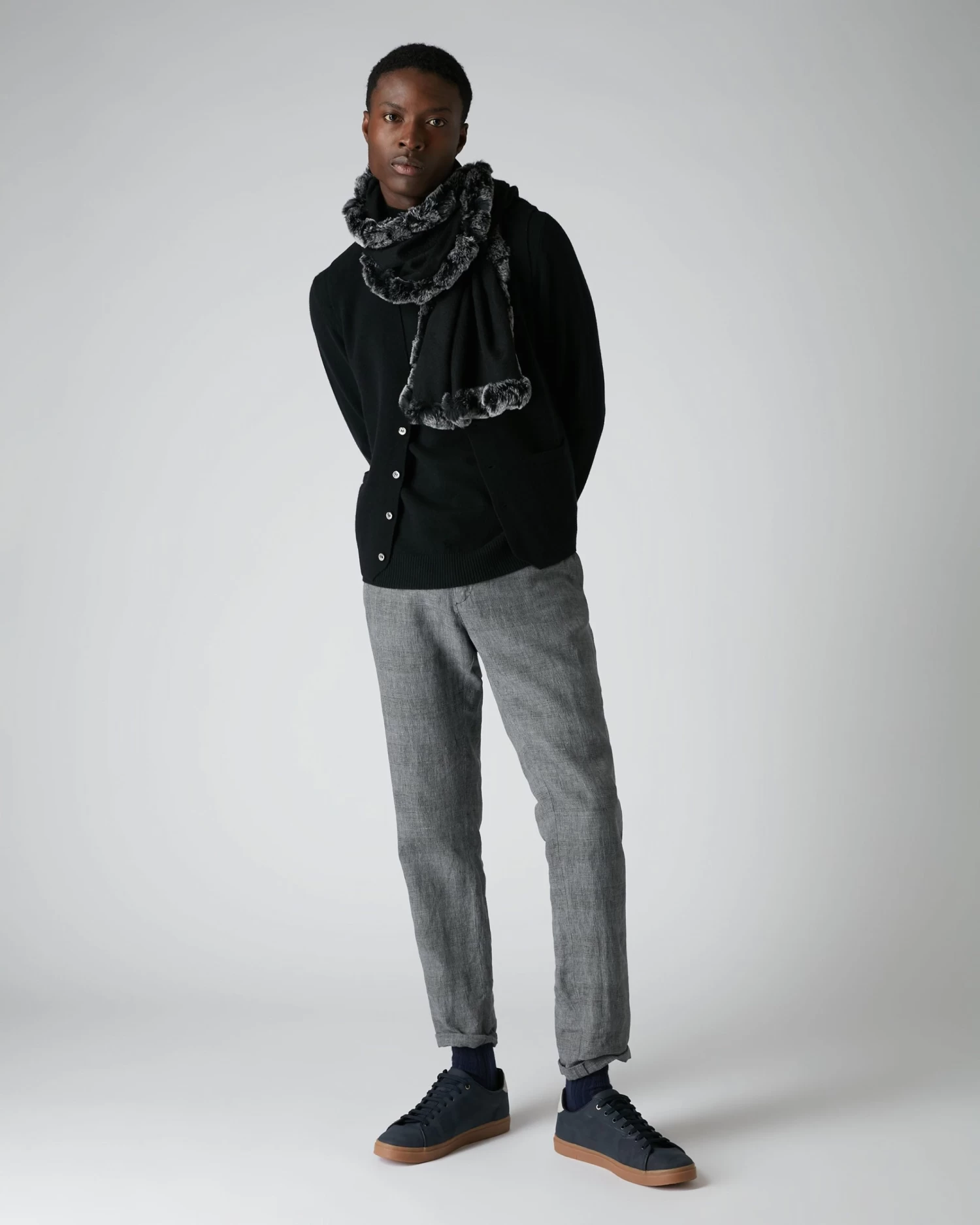 Men's Chelsea Cashmere Waistcoat Black 5 Men's Chelsea Cashmere Waistcoat Black - Image 3