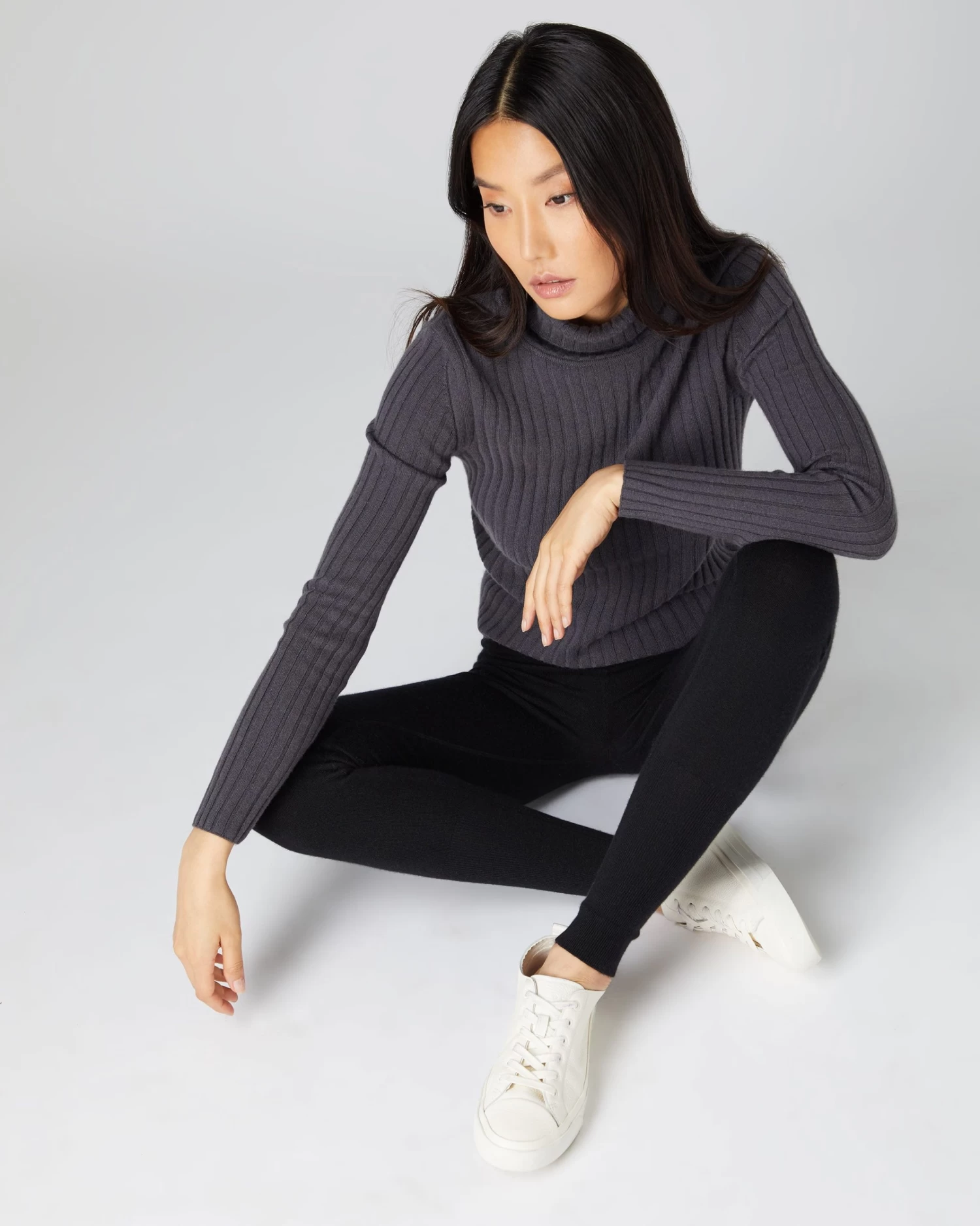 Women's Thea Cashmere Leggings Black 5 Women's Thea Cashmere Leggings Black - Image 3