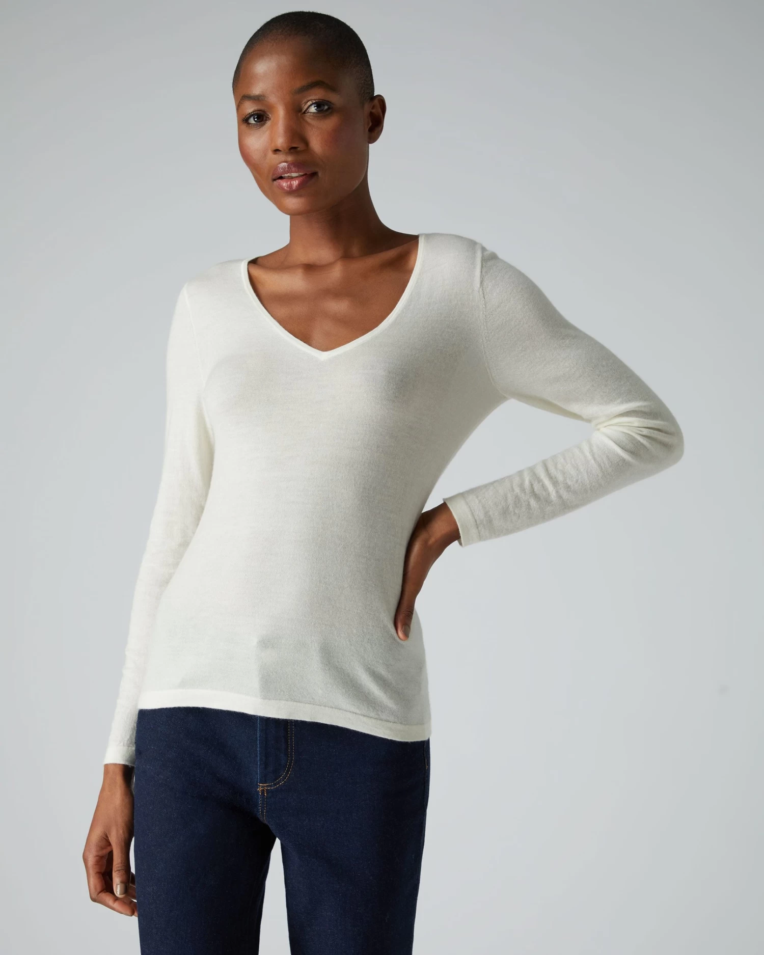 Women's Imogen Superfine Cashmere V Neck Jumper New Ivory White 3 Women's Imogen Superfine Cashmere V Neck Jumper New Ivory White