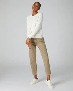 Women's Evie Classic Round Neck Cashmere Jumper New Ivory White -Cozy Fashion Shop AW21 NPW000928B N68 3