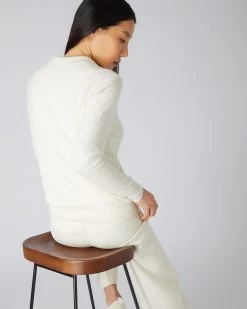 Women's Phoebe V Neck Cashmere Jumper New Ivory White -Cozy Fashion Shop AW21 NPW001800B N68 4