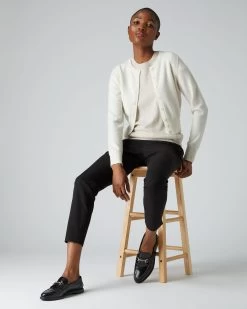 Women's Ivy Cropped Cashmere Cardigan New Ivory White -Cozy Fashion Shop AW21 NPW001830B N68 3