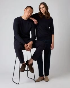 Women's Covent Fine Gauge Cashmere Round Neck Jumper Navy Blue -Cozy Fashion Shop AW23 NPG000476 NVY 6 701fc8e2 c7c0 406c b5c8 3bca295bc04e