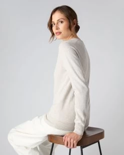 Women's Phoebe V Neck Cashmere Jumper Pebble Grey -Cozy Fashion Shop AW23 NPW001800B PBG 4