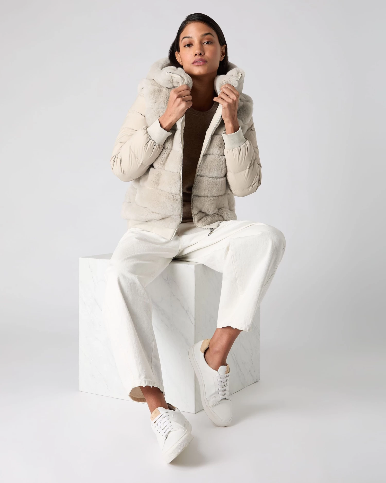 Women's Eva Detachable Fur Jacket Snow Grey 5 Women's Eva Detachable Fur Jacket Snow Grey - Image 3