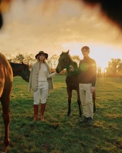 The Jockey Club Women's Round Neck Cashmere Jumper Ecru White -Cozy Fashion Shop NPeal SS24 10 474 R