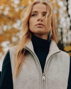 The Jockey Club Women's Roll Neck Cashmere Jumper Navy Blue