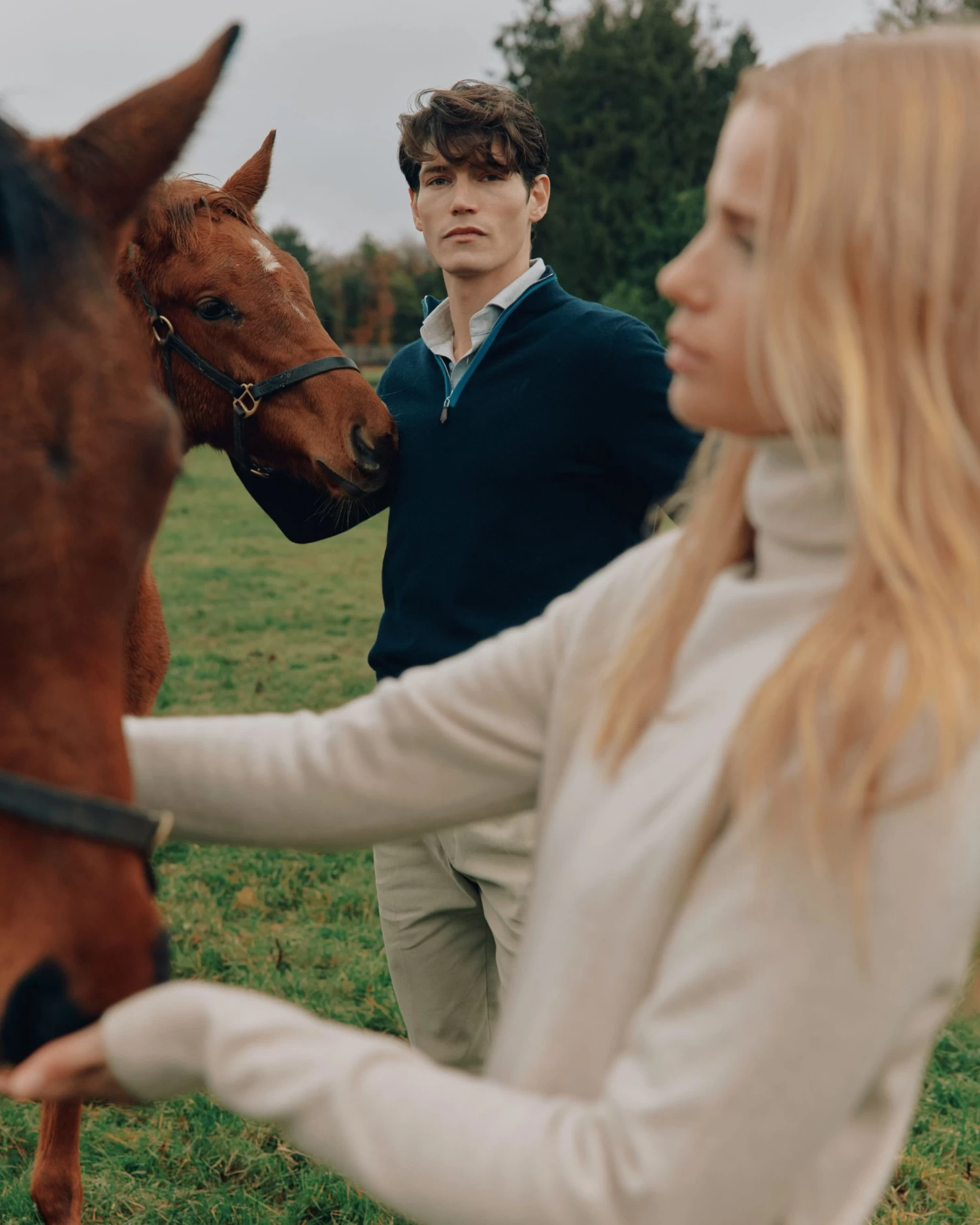 The Jockey Club Women's V Neck Cashmere Jumper Ecru White 11 The Jockey Club Women's V Neck Cashmere Jumper Ecru White - Image 9