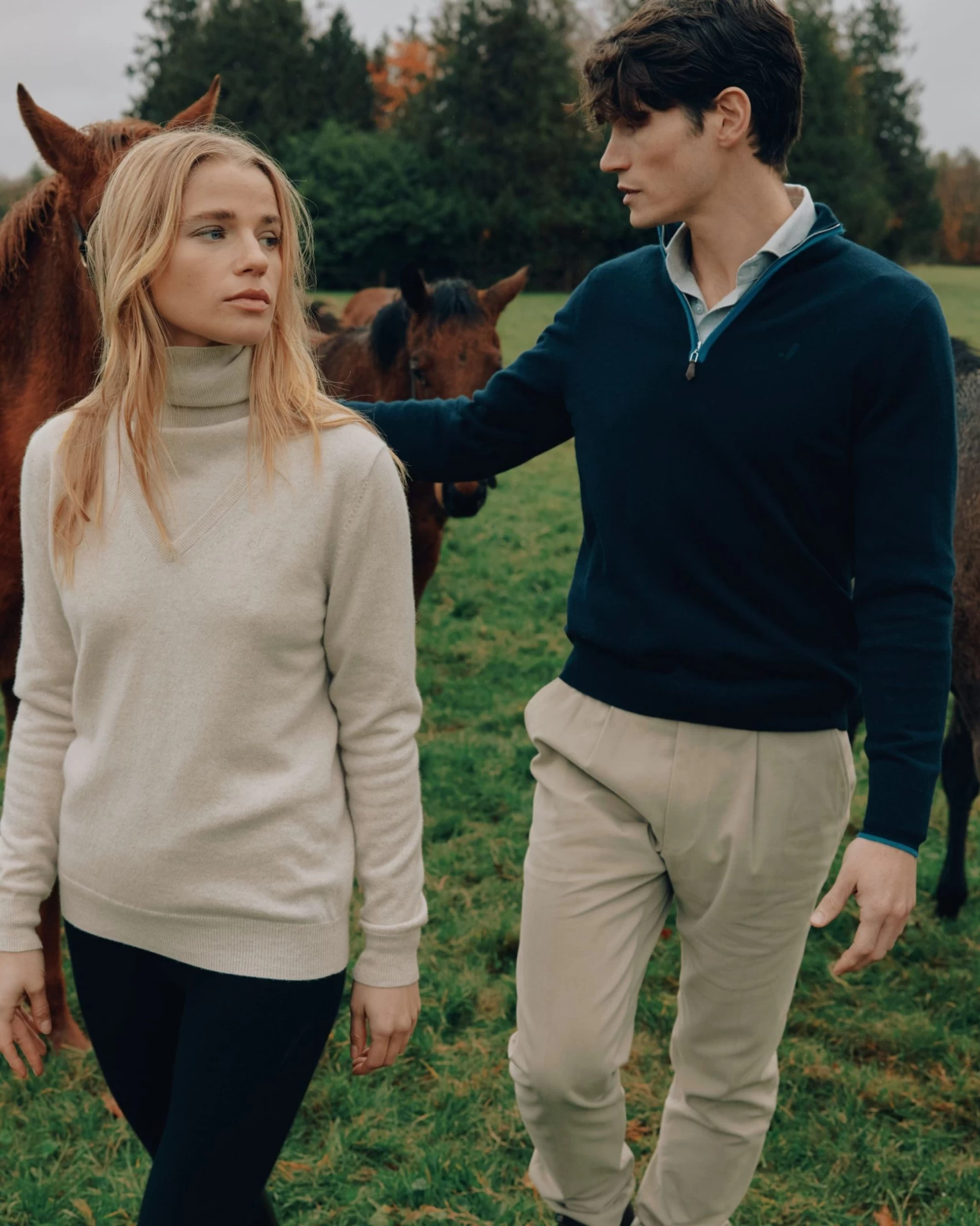 The Jockey Club Women's V Neck Cashmere Jumper Ecru White 10 The Jockey Club Women's V Neck Cashmere Jumper Ecru White - Image 8