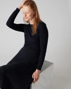 Women's Eden Superfine Cashmere Round Neck Top Navy Blue -Cozy Fashion Shop SS22 NPW000811R NVY 5