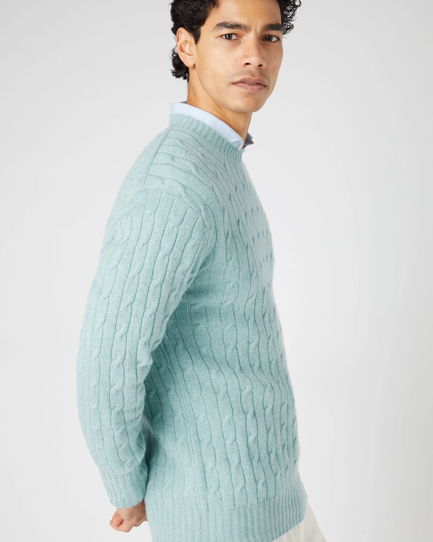Men's Thames Cable Round Neck Cashmere Jumper Oasis Green 7 Men's Thames Cable Round Neck Cashmere Jumper Oasis Green - Image 5