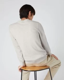 Men's Shoreditch Round Neck Cashmere Jumper Pebble Grey -Cozy Fashion Shop SS24 NPG109185 PBG 4