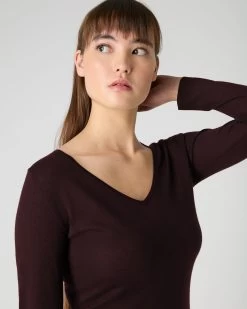 Women's Imogen Superfine Cashmere V Neck Jumper Clove Brown -Cozy Fashion Shop SS24 NPW000808 CLO 5