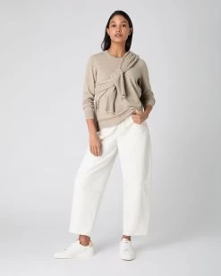 Women's Evie Classic Round Neck Cashmere Jumper Oatmeal Brown -Cozy Fashion Shop SS24 NPW000928B OAT 3