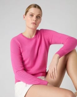 Women's Evie Classic Round Neck Cashmere Jumper Vibrant Pink