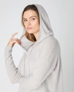 Women's Maya Metal Trim Cashmere Hoodie Pebble Grey -Cozy Fashion Shop SS24 NPW001604 PBG 5 op
