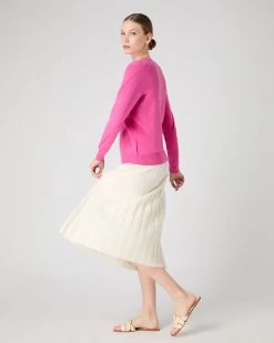 Women's Phoebe V Neck Cashmere Jumper Vibrant Pink -Cozy Fashion Shop SS24 NPW001800B VPO 3