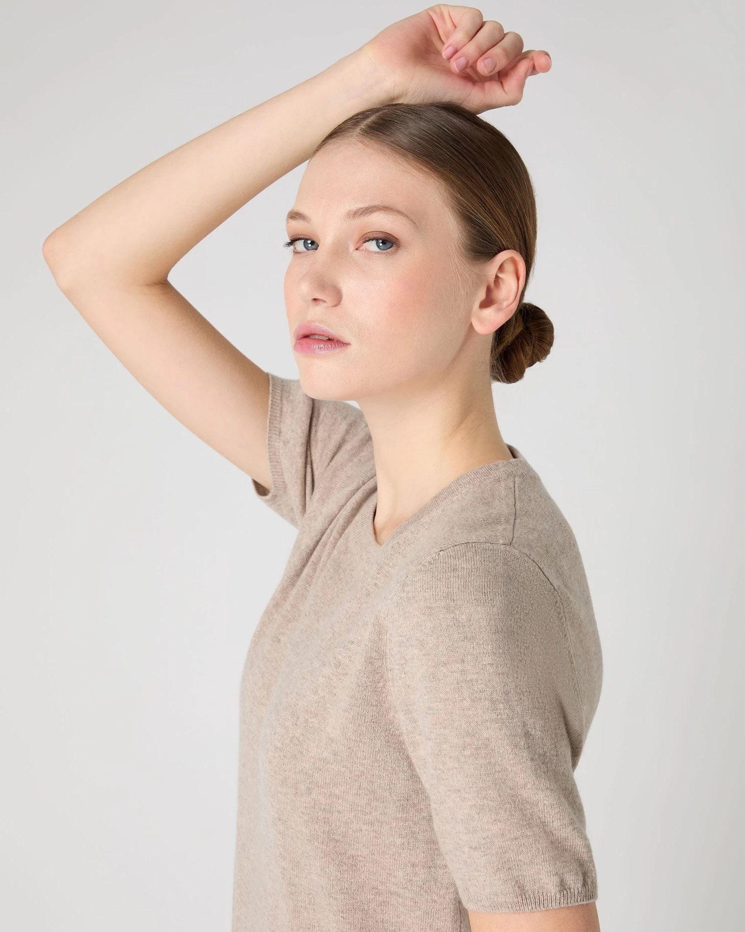 Women's Milly Classic Cashmere T-Shirt Oatmeal Brown 7 Women's Milly Classic Cashmere T-Shirt Oatmeal Brown - Image 5