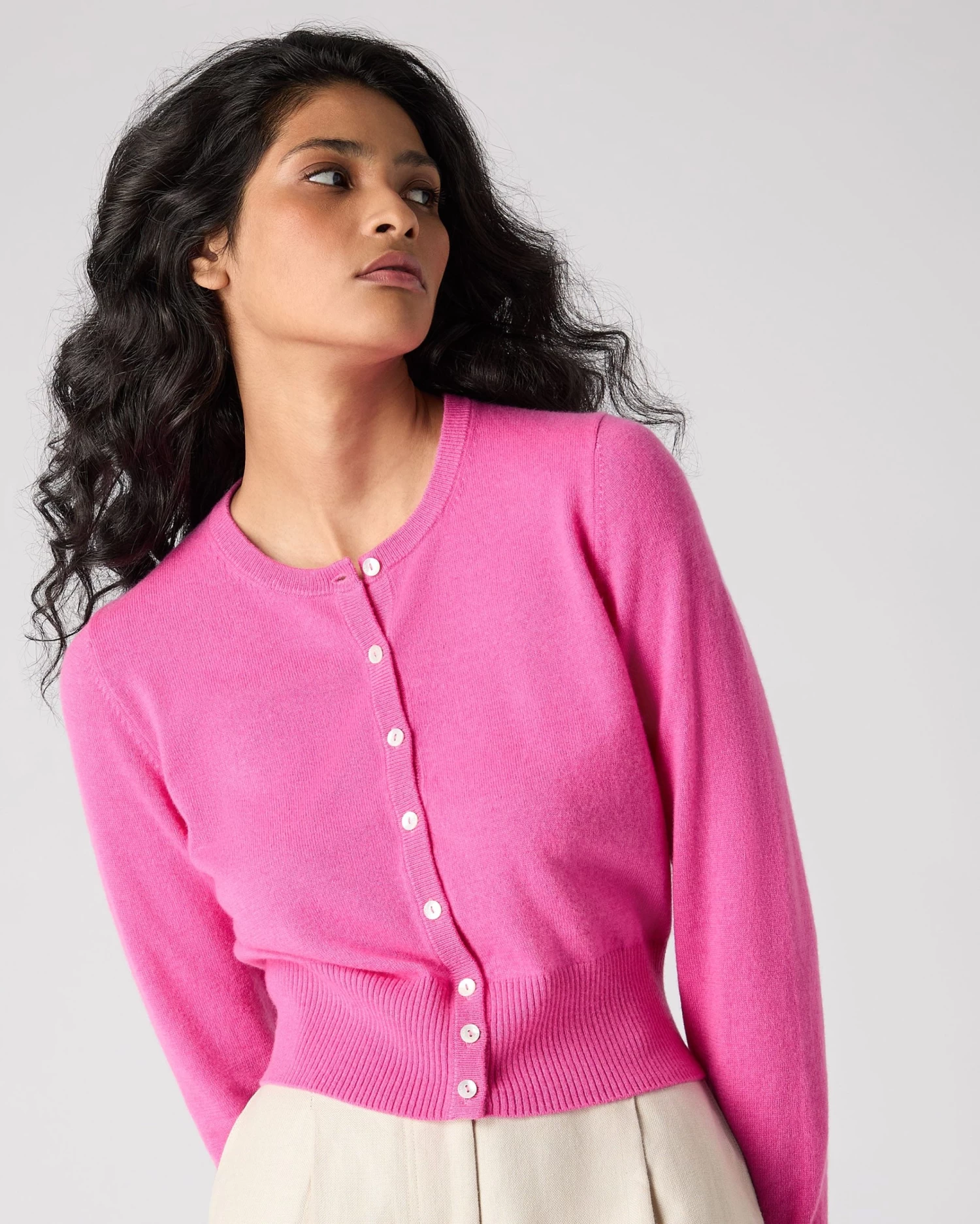 Women's Ivy Cropped Cashmere Cardigan Vibrant Pink 7 Women's Ivy Cropped Cashmere Cardigan Vibrant Pink - Image 5