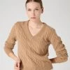 Women's Frankie Cable V Neck Cashmere Jumper Sahara Brown -Cozy Fashion Shop SS24 NPW108415R S55 1
