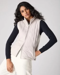 The Jockey Club Women's Diamond Cashmere Gilet Snow Grey -Cozy Fashion Shop SS24 NPW108715 S60 1
