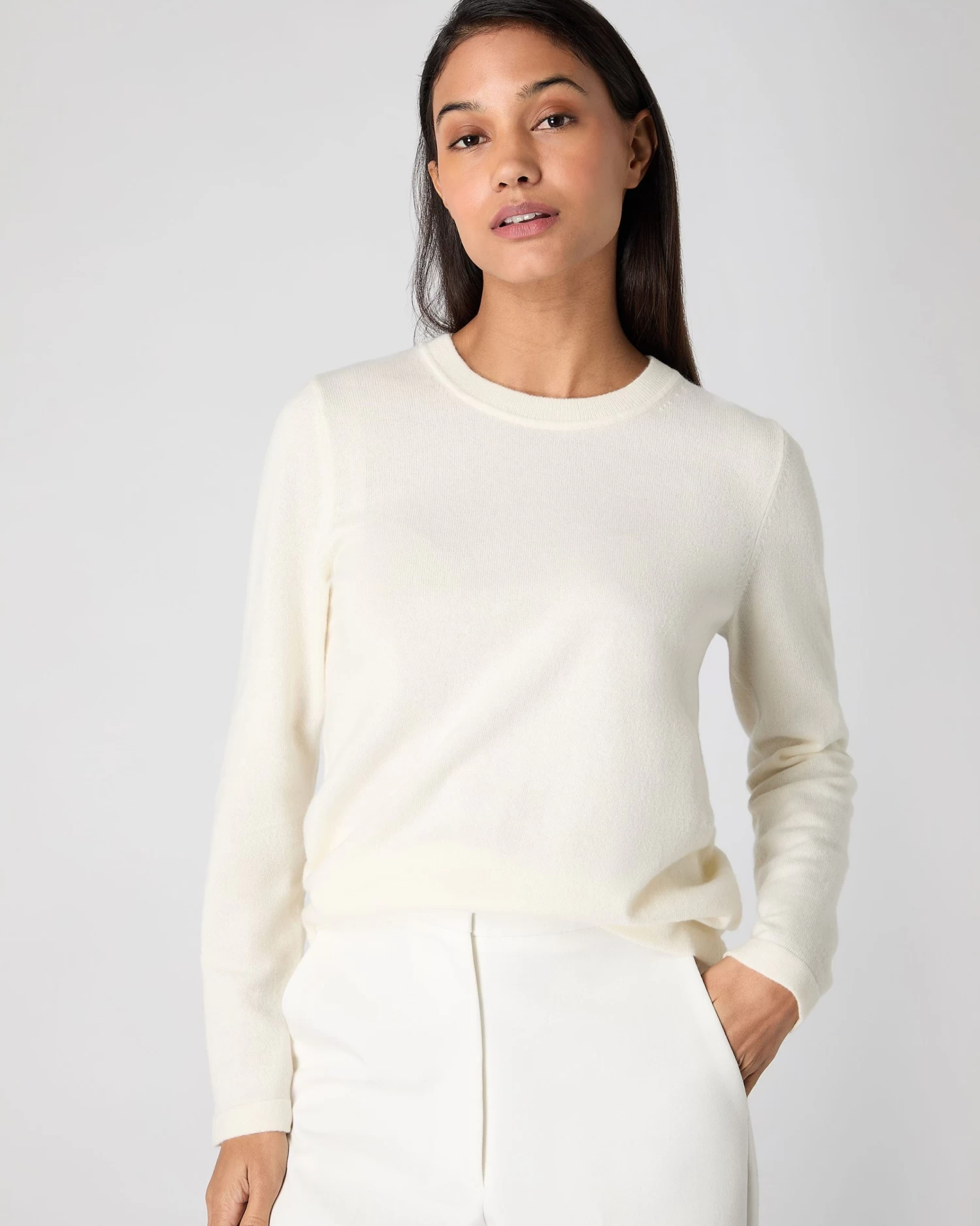 Women's Hallie Round Neck Cashmere Jumper New Ivory White 3 Women's Hallie Round Neck Cashmere Jumper New Ivory White