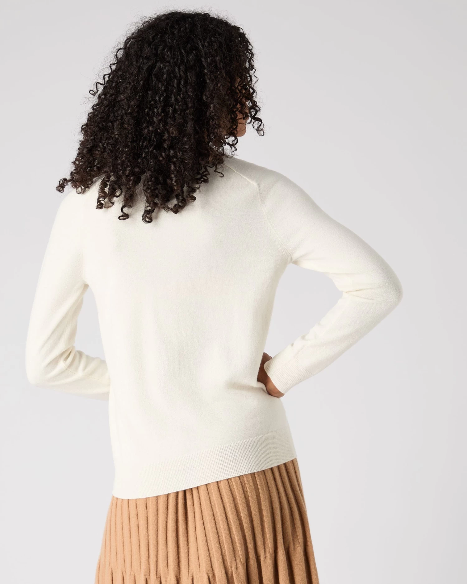 Women's Lara V Neck Cashmere Cardigan New Ivory White 6 Women's Lara V Neck Cashmere Cardigan New Ivory White - Image 4