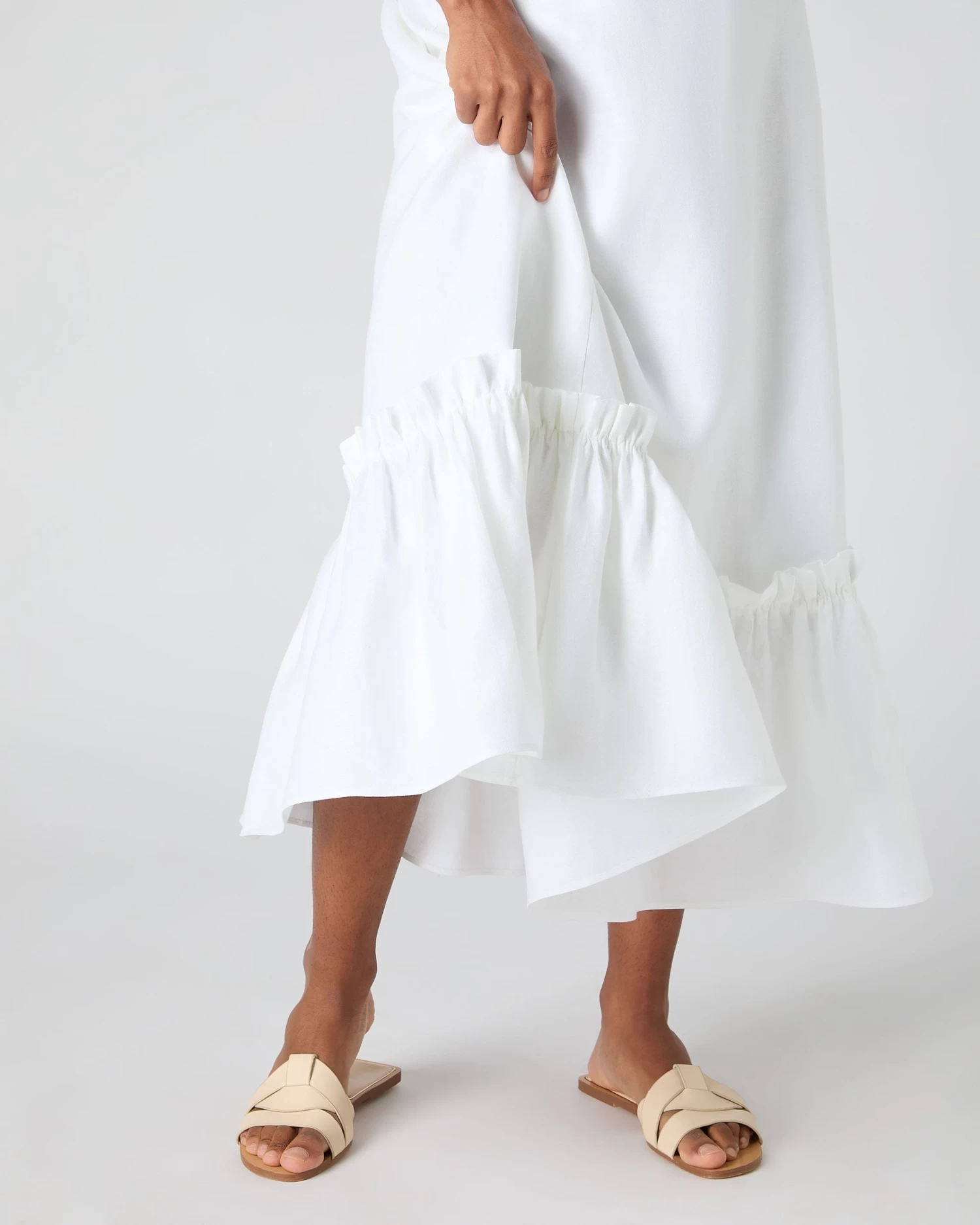 Women's Sofia Ruffle Linen Skirt White PRE-ORDER 7 Women's Sofia Ruffle Linen Skirt White PRE-ORDER - Image 5